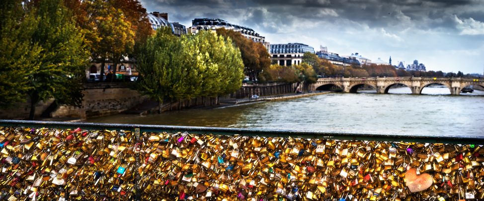 thousands of locks on the pont des arts in paris