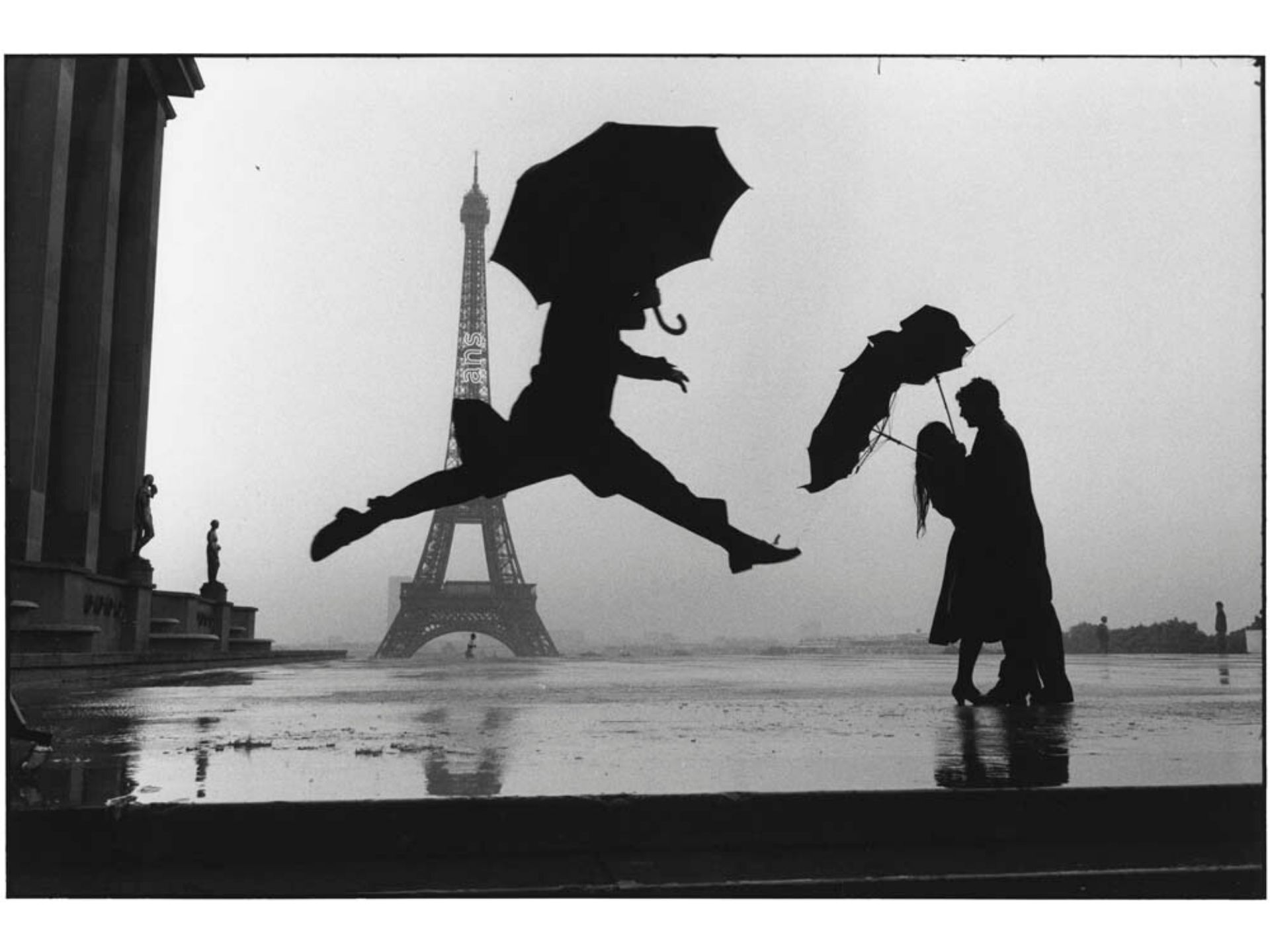 Erwitt-Paris-Jump-Cover-Sito