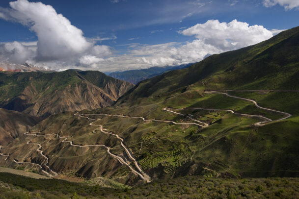 yunnan mountains with a long road